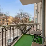 Appartement Elegant Victus In Close To The By Renters *
