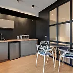 Elegant Victus In Close To The By Renters