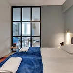 Elegant Victus In Close To The By Renters Appartement