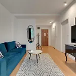 Elegant Victus In Close To The By Renters