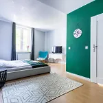 Elegant Victus In Close To The By Renters Appartement Sopot
