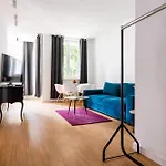 Elegant Victus In Close To The By Renters Appartement *
