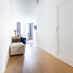 Appartement Elegant Victus In Close To The By Renters