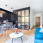 Elegant Victus In Close To The By Renters Appartement Sopot