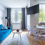 Elegant Victus In Close To The By Renters Sopot
