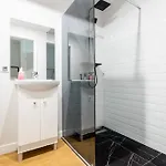Elegant Victus In Close To The By Renters Appartement *