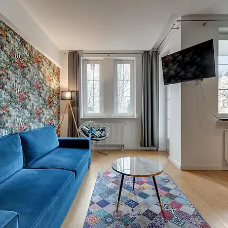 Elegant Victus In Close To The By Renters Sopot