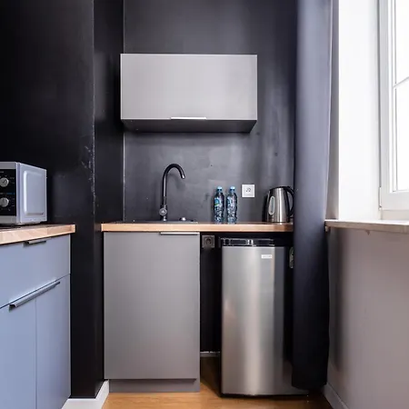 Elegant Victus In Close To The By Renters *