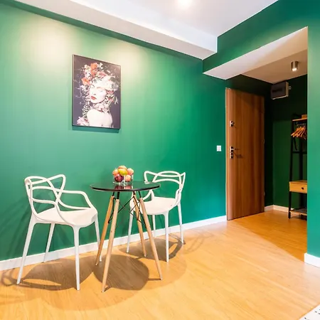Elegant Victus In Close To The By Renters *