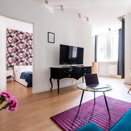 Apartment Elegant Victus In Close To The By Renters