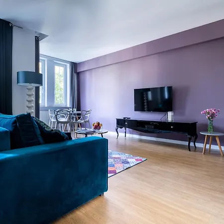 Elegant Victus In Close To The By Renters Apartamento Sopot