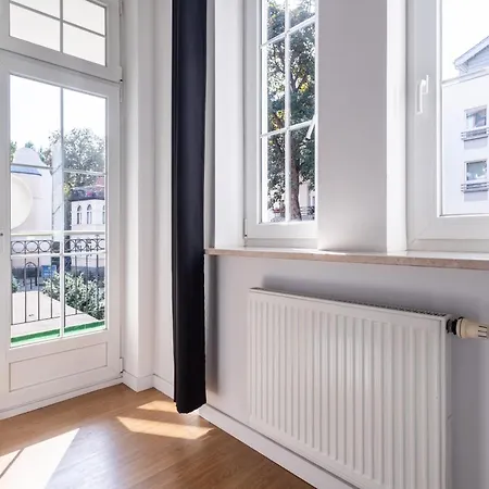 Elegant Victus In Close To The By Renters Zoppot