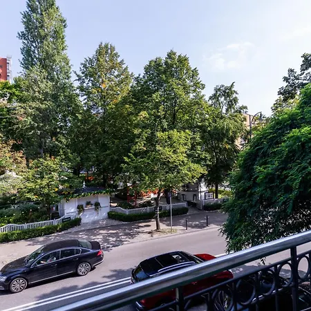 Apartamento Elegant Victus In Close To The By Renters *